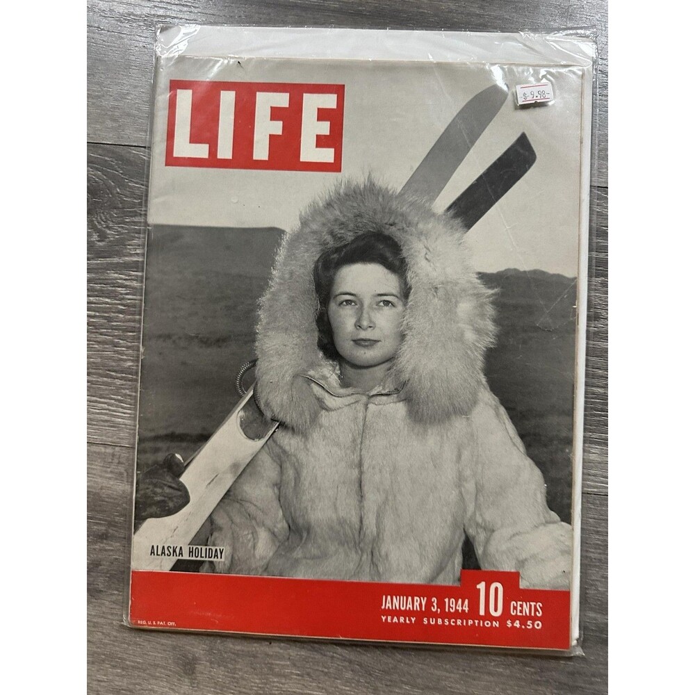 Life Magazine B&W January 3, 1944 Alaska Holiday Softcover Illustrated 10 Cents